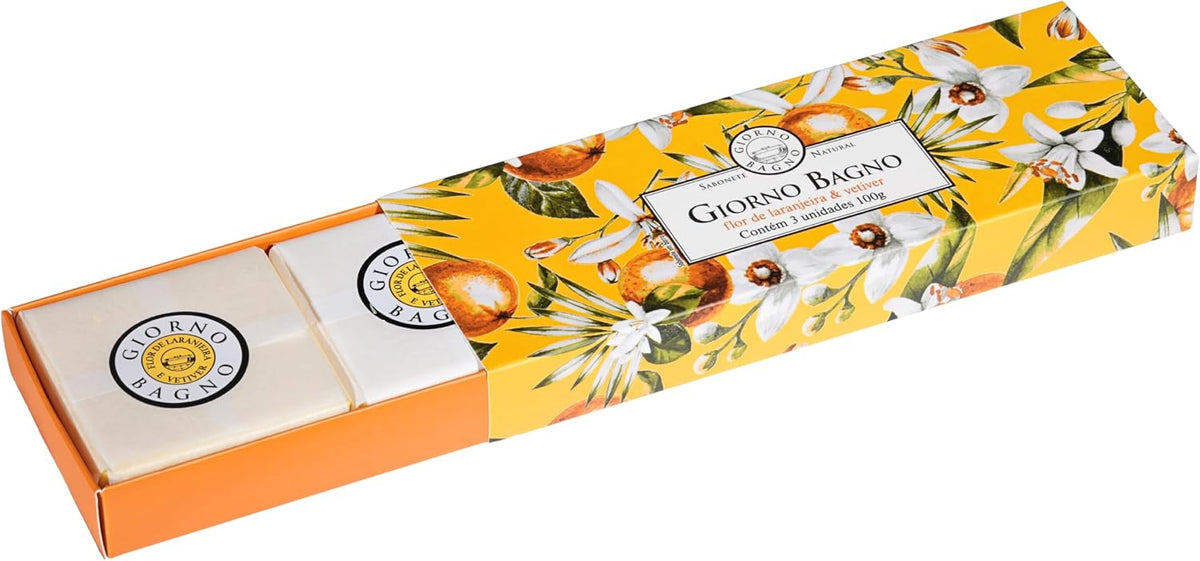 Set of three Giorno Bagno lavender and vanilla soap bars, 3x100g, featuring natural ingredients and floral scent.