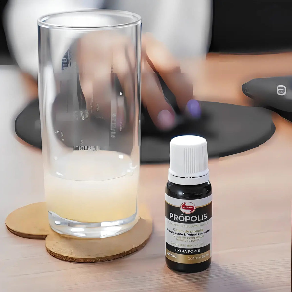 Suplemento em gotas Própolis Vitafor Extrato Verde E Vermelho Frasco 20ml Sem sabor