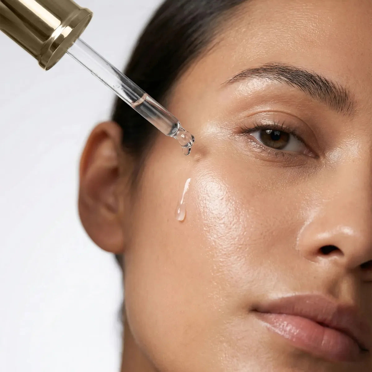 Sérum Facial Unique Reconstrutor Barreira Cutânea 10% Centella Peptídeos Niacinamida Ácido Hialurônico 30ml Saviora