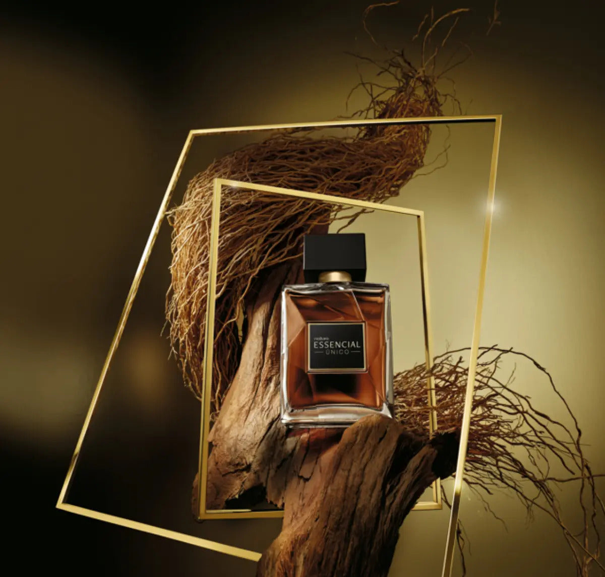 Natura Essencial Masculino perfume bottle, 90ml, with sleek design and black cap, ready for use.