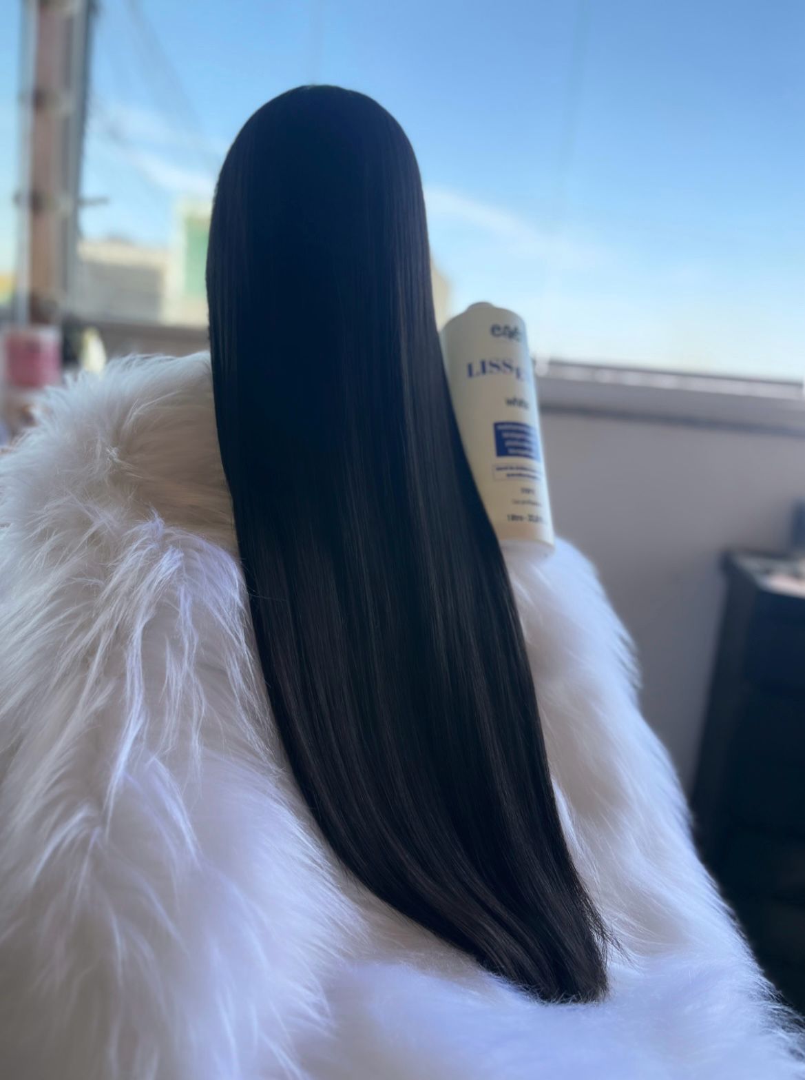 Eaê! Liss Ever White formaldehyde-free organic hair smoothing treatment in a 1000ml bottle, ideal for hair care by EAE COSMETICOS.