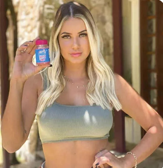 GUMMY HAIR Happy Hair Accelerated Hair Growth supplement in a bottle of 30 caps, designed for hair care and growth.