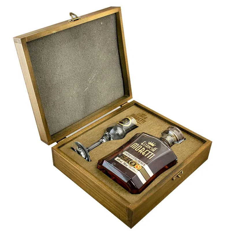 Kit Madeira Cachaça Estância Moretti c/ 1 Taça 700ml - BuyBrazil