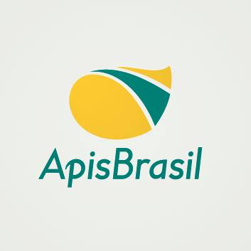 Apis Brasil Green Propolis Extract 21% in a 30ml bottle, showcasing the natural extract with a green label.