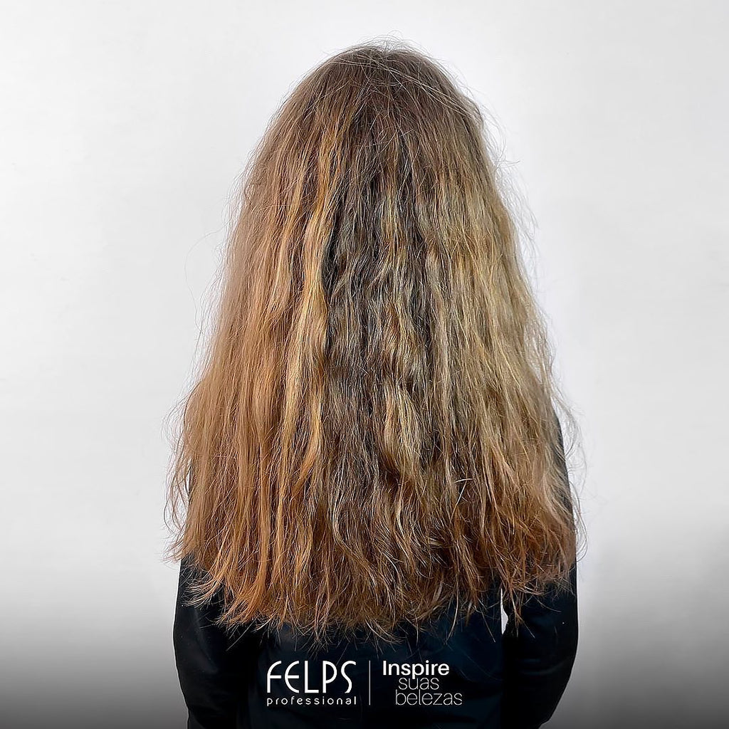 FELPS Omega Zero Nanoplastia Resistance Brazilian Keratin Hair Treatment in a 1000ml bottle, used for hair smoothing and repair.